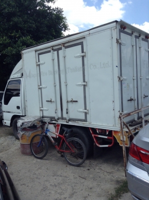 รถห้าง ป้ายใหญ่ สี่ล้อ อีซูซุ NKR100โบว์ ปี51 สภาดีสวยเดิมทั้งคัน ทะเบียนพร้อมโอน รถห้าง ป้ายใหญ่ สี่ล้อ อีซูซุ NKR100โบว์ ปี51 สภาดีสวยเดิมทั้งคัน ทะเบียนพร้อมโอน