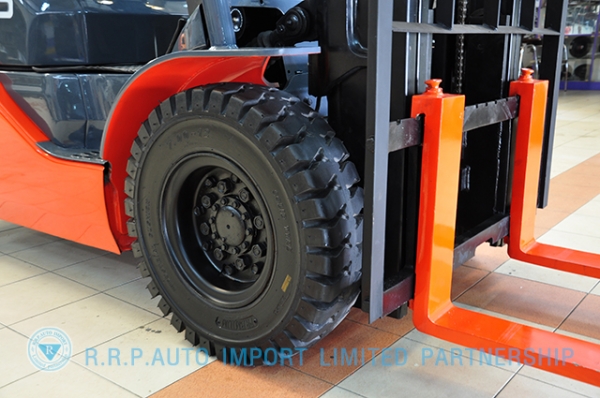 ขายรถโฟล์คลิฟท์มือสอง TOYOTA รุ่น 8FG20 ราคา xxx,xxx บาท นำเข้าจากประเทศญี่ปุ่น 100\% ไม่เคยใช้งานในไทย