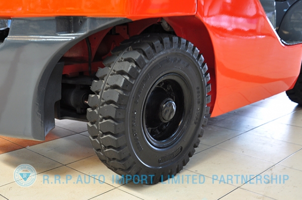 ขายรถโฟล์คลิฟท์มือสอง TOYOTA รุ่น 8FG20 ราคา xxx,xxx บาท นำเข้าจากประเทศญี่ปุ่น 100\% ไม่เคยใช้งานในไทย