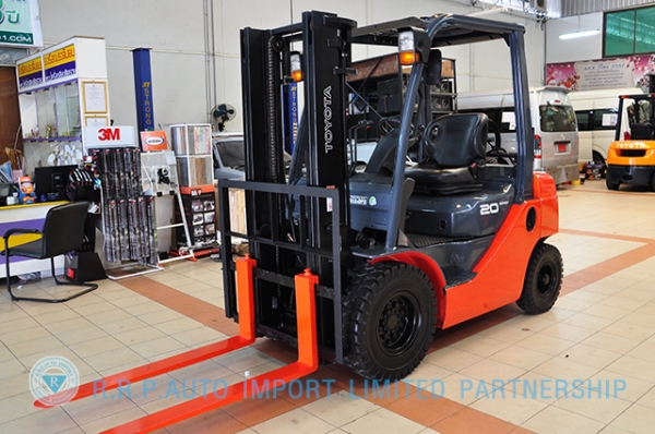 ขายรถโฟล์คลิฟท์มือสอง TOYOTA รุ่น 8FG20 ราคา xxx,xxx บาท นำเข้าจากประเทศญี่ปุ่น 100\% ไม่เคยใช้งานในไทย