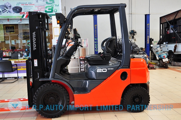 ขายรถโฟล์คลิฟท์มือสอง TOYOTA รุ่น 8FG20 ราคา xxx,xxx บาท นำเข้าจากประเทศญี่ปุ่น 100\% ไม่เคยใช้งานในไทย