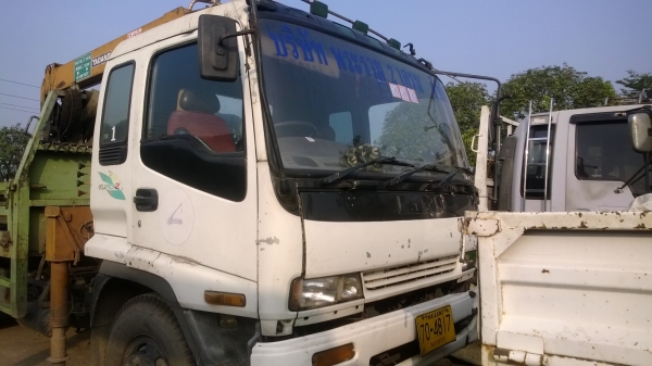 ขายรถบรรทุก 10 ล้อ ติดเครน 5 ตัน 950,000 บาท