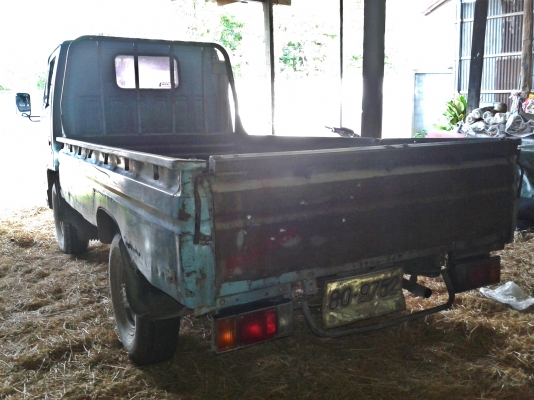 รถบรรทุก 4 ล้อ ISUZU NKR NEW ELF