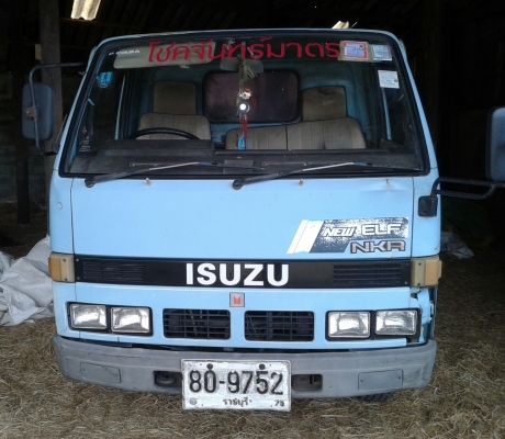 ขายรถบรรทุก 4 ล้อ ISUZU NKR NEW ELF