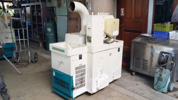 นำเข้าจากญี่ปุ่น เครื่องสีข้าวกล้องเก่าญี่ปุ่น  SATAKE  รุ่น GPS 350BX (4)  สภาพสวยเครื่องพร้อมใช้งาน  ไม่เคยใช้งานในไทย