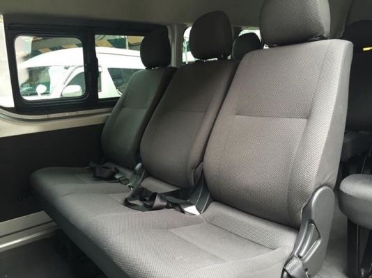 ดีเซล2.5เกียAT. ไมล์ หมื่นโล สภาพป้ายแดง!!!!!โทร0877758887นางเบสท์รถตู้ท่าพระ ดีเซล2.5เกียAT. ไมล์ หมื่นโล สภาพป้ายแดง!!!!!โทร0877758887นางเบสท์รถตู้ท่าพระ