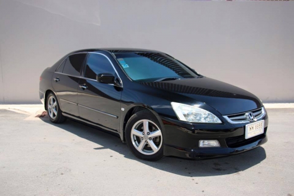 ขาย HONDA Accord 2.4 สีดำ ปี 2003 (EL) ติดแก๊ส LPG ถังแค๊ปซูน วิทยุ 2 DIN รถเพิ่งเปลี่ยนยางมาใหม่ทั้งสี่เส้น