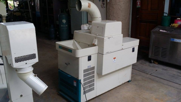 นำเข้าจากญี่ปุ่น เครื่องสีข้าวกล้องเก่าญี่ปุ่น  SATAKE  รุ่น GPS 350AX (1)  สภาพสวย เครื่องพร้อมใช้งาน  ไม่เคยใช้งานในไทย