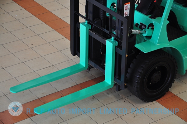 ขายรถโฟล์คลิฟท์มือสอง MITSUBISHI รุ่น FG28 ราคา 285,000 บาท นำเข้าจากประเทศญี่ปุ่น 100\% ไม่เคยใช้งานในประเทศไทย