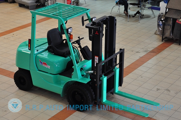 ขายรถโฟล์คลิฟท์มือสอง MITSUBISHI รุ่น FG28 ราคา 285,000 บาท นำเข้าจากประเทศญี่ปุ่น 100\% ไม่เคยใช้งานในประเทศไทย