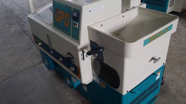 นำเข้าจากญี่ปุ่น เครื่องสีข้าวกล้องเก่าญี่ปุ่น  SATAKE  รุ่น GPS 350AX (3)  สภาพสวยเครื่องพร้อมใช้งาน  ไม่เคยใช้งานในไทย