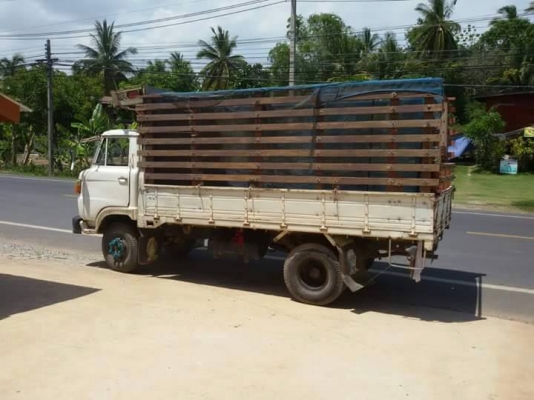 ขายรถ6ล้อ HINO KM500 เครื่องEQ100 ยาว4.30เมตร 110แรง สภาพพร้อมใช้งาน เอกสารพร้อมโอน สนใจโทร 090-8588220คุณนะ 093-3258446คุณบิว หรือเข้าดูสินค้าอื่นๆได้ที่ www.truck.in.th/498 หรือเพจFacebook ณรงค์ ซื้อขายรถมือสอง (เว็บไซต์ส่วนตัว) หรือFacebook ตลาดรถมือสอ