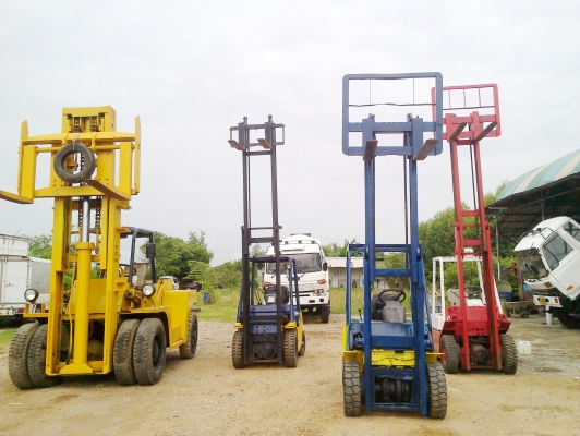 ขายรถฟอร์คลิฟต์ 4 คัน มือสองภาพพร้อมใช้งาน ขายรถฟอร์คลิฟต์ 4 คัน มือสองภาพพร้อมใช้งาน