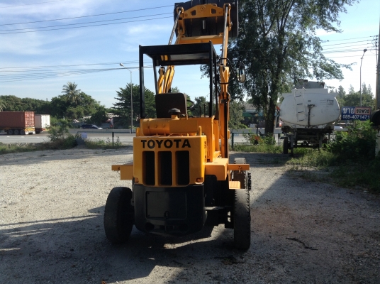 ขายรถตักเก่าญี่ปุ่น TOYOTA 3SD25. ตักได้สูง แขนยาว ดิสเบรคคู่หน้า