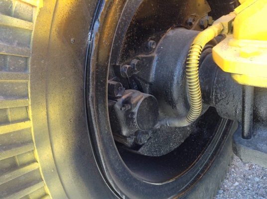 ขายรถตักเก่าญี่ปุ่น TOYOTA 3SD25. ตักได้สูง แขนยาว ดิสเบรคคู่หน้า