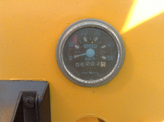 ขายรถตักเก่าญี่ปุ่น TOYOTA 3SD25. ตักได้สูง แขนยาว ดิสเบรคคู่หน้า