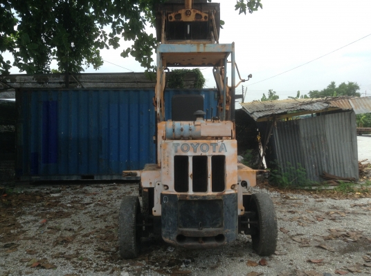 ขายรถตักเก่าญี่ปุ่น TOYOTA 3SD25. ตักได้สูง แขนยาว ดิสเบรคคู่หน้า