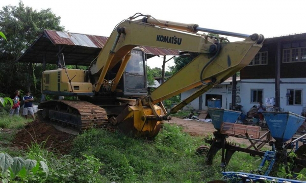 ขายแบคโค KOMATSU PC200-6 เครื่องเดิมปั้มเดิม เอวแน่น ไฟฟ้าครบ ทำงานเร็ว เอกสารเล่มทะเบียนพร้อมโอน สนใจโทร 090-8588220คุณนะ 093-3258446คุณบิว หรือเข้าดูสินค้าอื่นๆได้ที่ www.truck.in.th/498 หรือเพจFacebook ณรงค์ ซื้อขายรถมือสอง (เว็บไซต์ส่วนตัว) หรือFacebo ขายแบคโค KOMATSU PC200-6 เครื่องเดิมปั้มเดิม เอวแน่น ไฟฟ้าครบ ทำงานเร็ว เอกสารเล่มทะเบียนพร้อมโอน สนใจโทร 090-8588220คุณนะ 093-3258446คุณบิว หรือเข้าดูสินค้าอื่นๆได้ที่ www.truck.in.th/498 หรือเพจFacebook ณรงค์ ซื้อขายรถมือสอง (เว็บไซต์ส่วนตัว) หรือFacebo