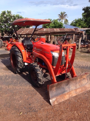 แทรกเตอร์คูโบต้า L 3608 สภาพดีพร้อมใช้งาน มีผานดันหน้า และโรตารี่