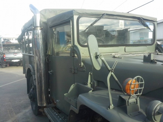 รถบรรทุกทหาร