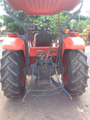 แทรกเตอร์คูโบต้าเอ็ม 6040 สภาพดีเดิมๆทั้งคัน ไม่ได้ทำสี พร้อมใช้งาน ขายพร้อมผานดันหน้า และ ผานหลัง