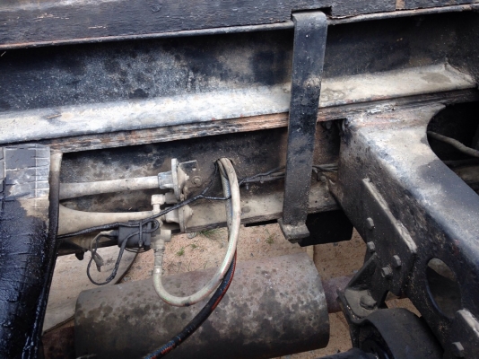 ขาย ล็อคกี้ เครื่อง ESUZU 205 เพลาเดียว ดั้ม เครื่องดี คัซซีสวยมีคลิบให้ดูครับ