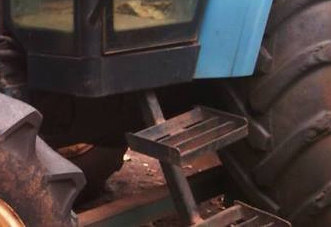 **660,000 บ.ต่อรอง/// รถไถ2เพลา FORD-6640 Newhollan 4WD ตัวนอก เก๋งตู้ **ขาย FORD NEWHOLLAND 6640 4W