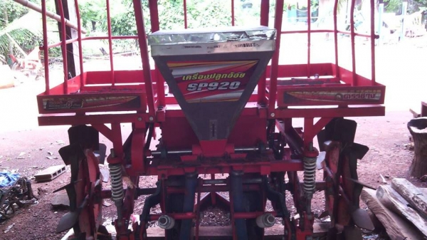 **660,000 บ.ต่อรอง/// รถไถ2เพลา FORD-6640 Newhollan 4WD ตัวนอก เก๋งตู้ **ขาย FORD NEWHOLLAND 6640 4W