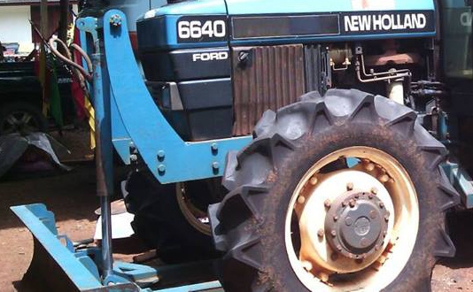 **660,000 บ.ต่อรอง/// รถไถ2เพลา FORD-6640 Newhollan 4WD ตัวนอก เก๋งตู้ **ขาย FORD NEWHOLLAND 6640 4W