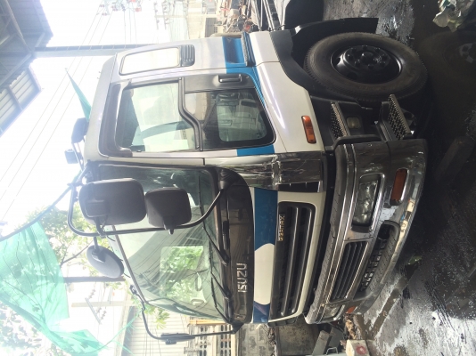 ขายรถบรรทุก 10ล้อ IZUZU หัว GIGA นำเข้าจากญี่ปุ่น พร้อมทะเบียน ราคาพิเศษ