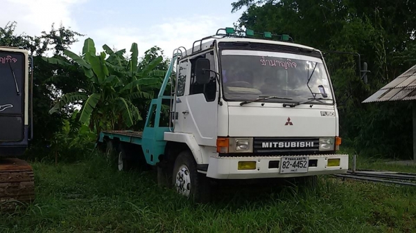 ขาย KOMATSU  PC 120 และMITSUBISHI รถสภาพดีพร้อมใช้งานไฟฟ้าเต็ม