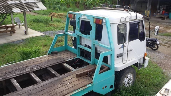 ขาย KOMATSU  PC 120 และMITSUBISHI รถสภาพดีพร้อมใช้งานไฟฟ้าเต็ม