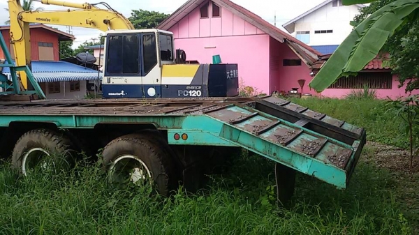 ขาย KOMATSU  PC 120 และMITSUBISHI รถสภาพดีพร้อมใช้งานไฟฟ้าเต็ม