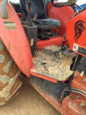 ขายรถไถ2เพลา KUBOTA M7040 สวยเดิม เล่มทะเบียน สนใจโทร 081-970-1072