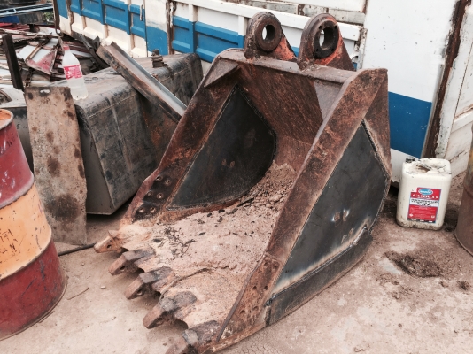 บุ๊งกี๋ ฮิตาชิ EX200 ถูกๆ 17,000.-