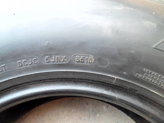 ยางมือสอง Michelin 265 - 70 - 16 ปี 10 ครบชุด 4 เส้น สภาพสวยๆดอกยางเหลือเยอะวิ่งใด้อีกนานราคาถูก