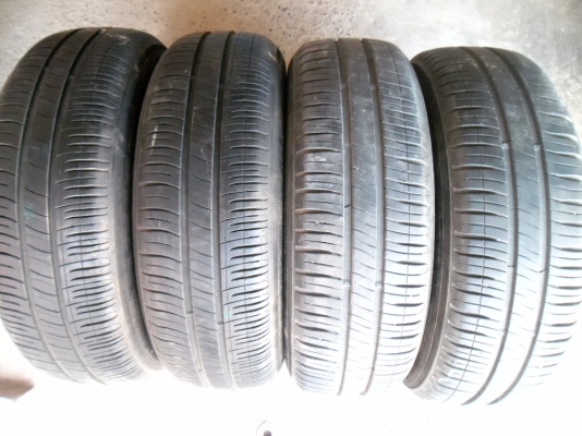 ยาง Michelin 175 - 65 - 14 ปี 12 ครบชุด 4 เส้น สภาพสวยๆดอกยางเหลือเยอะวิ่งใด้อีกนานราคาถูกๆ ยาง Michelin 175 - 65 - 14 ปี 12 ครบชุด 4 เส้น สภาพสวยๆดอกยางเหลือเยอะวิ่งใด้อีกนานราคาถูกๆ