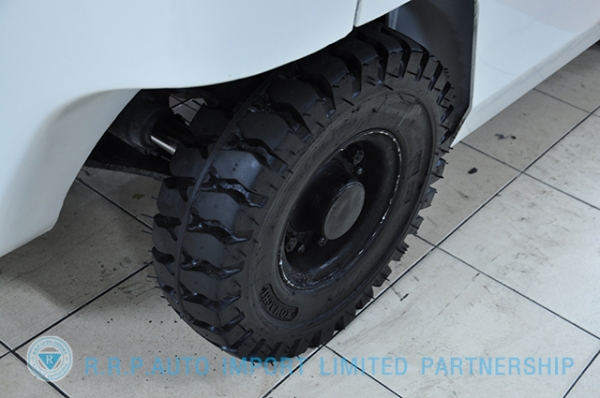 ขายรถโฟล์คลิฟท์มือสอง NISSAN รุ่น NL01 ราคา 235,000 บาทนำเข้าจากประเทศญี่ปุ่น 100\% ไม่เคยใช้งานในประเทศไทย