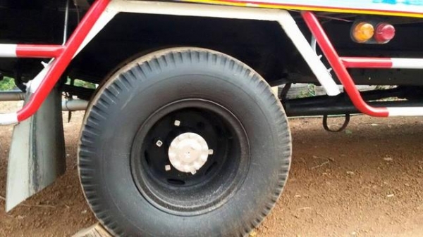 ขาย6ล้อยาว6.50เมตร เครื่อง195แรง เครื่องดีแคชซีสวย ยางดีภายในสวย สภาพพร้อมใช้งาน เอกสารพร้อมโอน สนใจโทร 090-8588220คุณนะ 093-3258446คุณบิว ID:narong498 หรือเข้าดูสินค้าอื่นๆได้ที่ www.truck.in.th/498 หรือเพจFacebook ณรงค์ ซื้อขายรถมือสอง (เว็บไซต์ส่วนตัว)