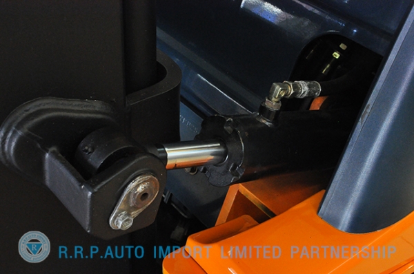 ขายรถโฟล์คลิฟท์มือสอง TOYOTA รุ่น 7FD25 ราคา xxx,xxx บาท นำเข้าจากประเทศญี่ปุ่น 100\% ไม่เคยใช้งานในไทย