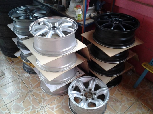 ขายกล้วย 17x7 / 4x100 off 40 ล้อสวยพร้อมใส่ ส่งได้ทั่วไทย