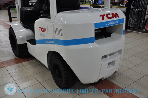 ขายรถโฟล์คลิฟท์มือสอง TCM รุ่น FHD25I3A  ราคา 445,000 บาท นำเข้าจากประเทศญี่ปุ่น 100\% ไม่เคยใช้งานในประเทศไทย
