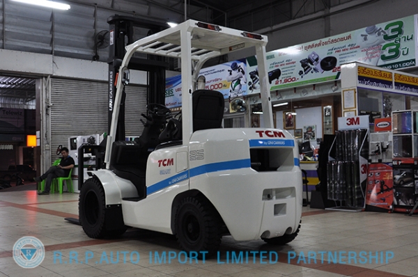 ขายรถโฟล์คลิฟท์มือสอง TCM รุ่น FHD25I3A  ราคา 445,000 บาท นำเข้าจากประเทศญี่ปุ่น 100\% ไม่เคยใช้งานในประเทศไทย