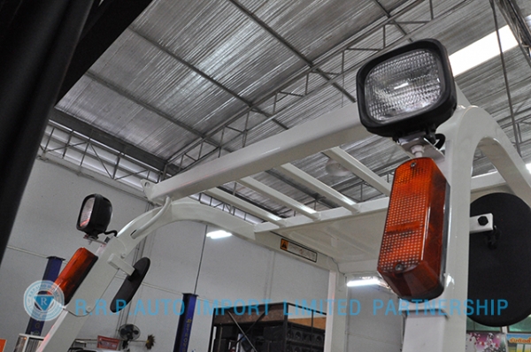 ขายรถโฟล์คลิฟท์มือสอง TCM รุ่น FHD25I3A  ราคา 445,000 บาท นำเข้าจากประเทศญี่ปุ่น 100\% ไม่เคยใช้งานในประเทศไทย