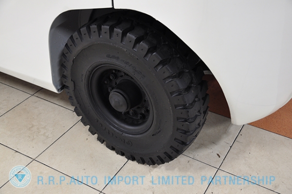 ขายรถโฟล์คลิฟท์มือสอง TCM รุ่น FHD25I3A  ราคา 445,000 บาท นำเข้าจากประเทศญี่ปุ่น 100\% ไม่เคยใช้งานในประเทศไทย