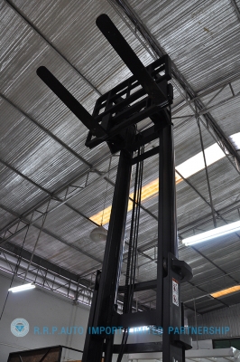 ขายรถโฟล์คลิฟท์มือสอง TCM รุ่น FHD25I3A  ราคา 445,000 บาท นำเข้าจากประเทศญี่ปุ่น 100\% ไม่เคยใช้งานในประเทศไทย