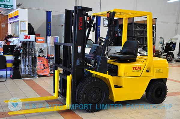 ขายรถโฟล์คลิฟท์มือสอง TCM รุ่น FD30N8  ราคา 315,000 บาท นำเข้าจากประเทศญี่ปุ่น 100\% ไม่เคยใช้งานในประเทศไทย
