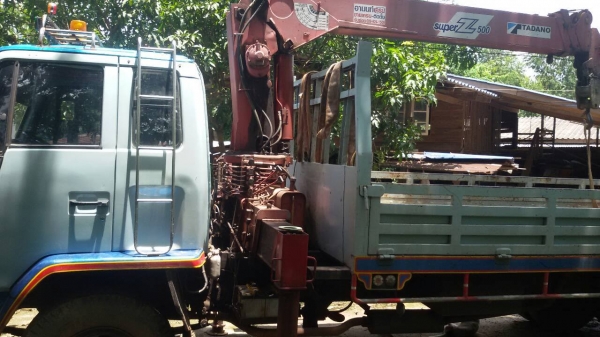 ขาย6ล้อ ร็อคกี้175แรง ยาว7.20เมตร ติดเครน5ตัน 4ปอก เครื่องดี แคชซีสวย สภาพพร้อมใช้งาน เอกสารพร้อมโอน สนใจโทร 090-8588220คุณนะ 093-3258446คุณบิว หรือเข้าดูสินค้าอื่นๆได้ที่ www.truck.in.th/498 หรือเพจFacebook ณรงค์ ซื้อขายรถมือสอง (เว็บไซต์ส่วนตัว) หรือFac ขาย6ล้อ ร็อคกี้175แรง ยาว7.20เมตร ติดเครน5ตัน 4ปอก เครื่องดี แคชซีสวย สภาพพร้อมใช้งาน เอกสารพร้อมโอน สนใจโทร 090-8588220คุณนะ 093-3258446คุณบิว หรือเข้าดูสินค้าอื่นๆได้ที่ www.truck.in.th/498 หรือเพจFacebook ณรงค์ ซื้อขายรถมือสอง (เว็บไซต์ส่วนตัว) หรือFac