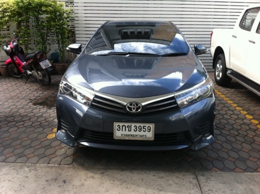 ขายด่วน Altis 1.8 s ปี2014 รถสวยใช้ขับไปส่งลูก