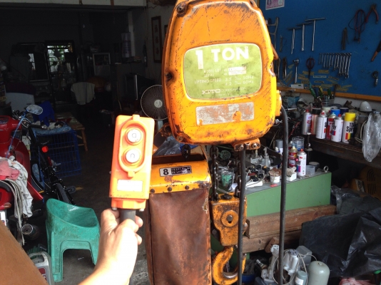 ขายรอกโซ่ไฟฟ้า Kito 1ton. 380V made in Japan รุ่นเก่าโซ่คู่ อุปกรณ์ครบสภาพสวย วิ่งนิ่มเดิมๆ พร้อมใช้งาน